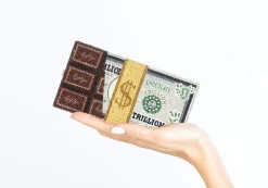 Trillionaire Candy Bar*Judith Leiber Best